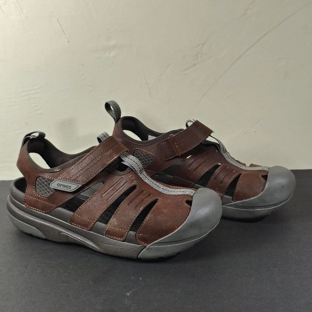 Crocs Yukon Fisherman Sandals Mens 11 Brown Leather Gorpcore Outdoor Shoes